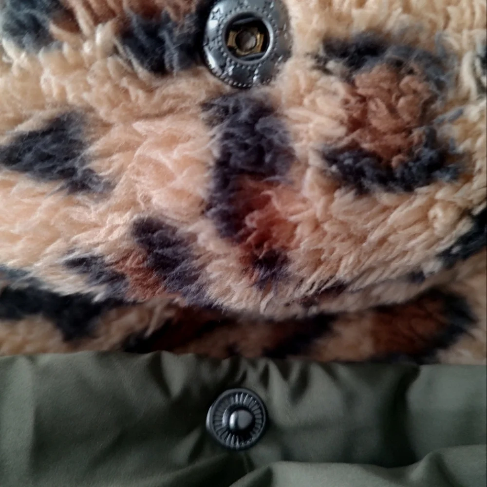 Steve Madden Women's Olive Animal Print Scarf 1 SFM